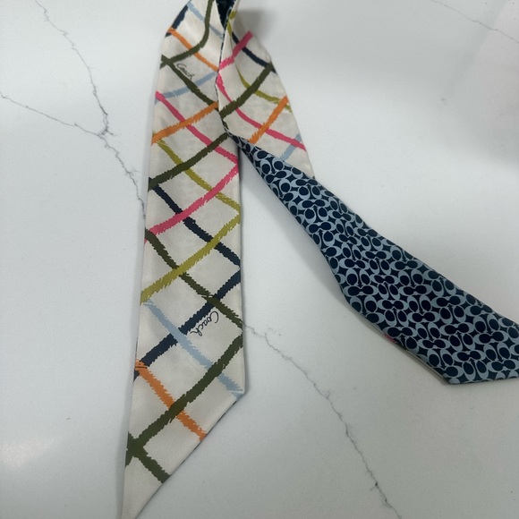 Coach Silk Twilly Bag Scarf Tattersall on one side and C print on other side - Picture 3 of 4